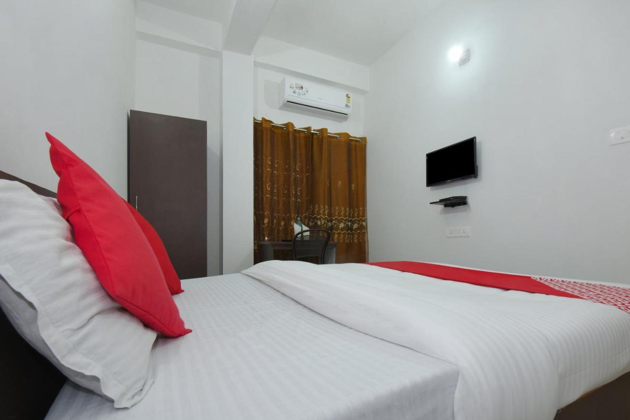 Hôtel Collection O Gs Residency à Guwahati Extérieur photo