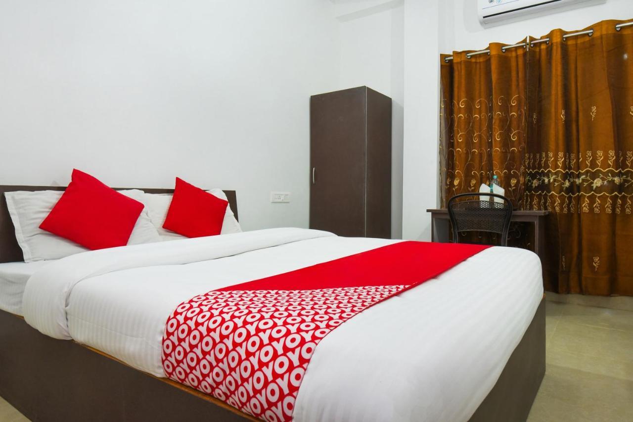 Hôtel Collection O Gs Residency à Guwahati Extérieur photo